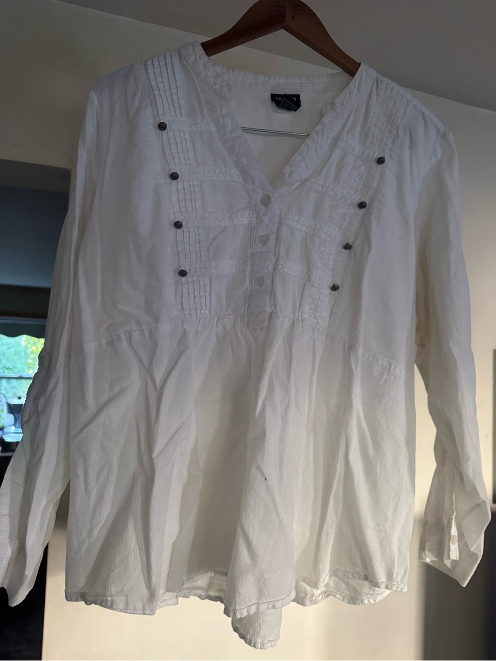torrid White V-Neck Pintuck Button Tunic